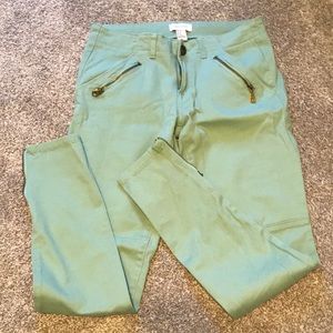 Forever 21 Mint colored pants with gold zippers